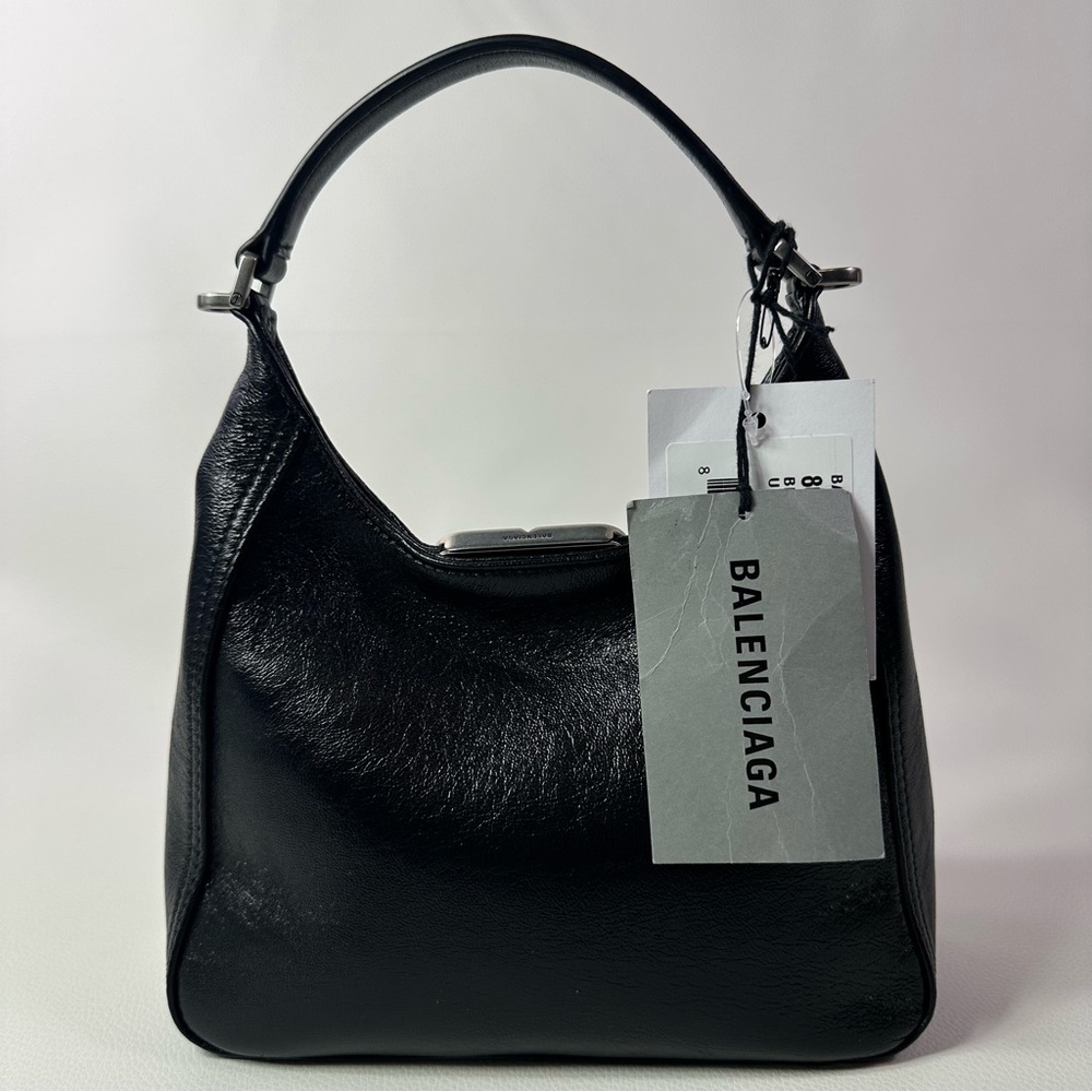 NEW BALENCIAGA BLACK LEATHER BB SOFT HOBO BAG - Picture 5 of 11